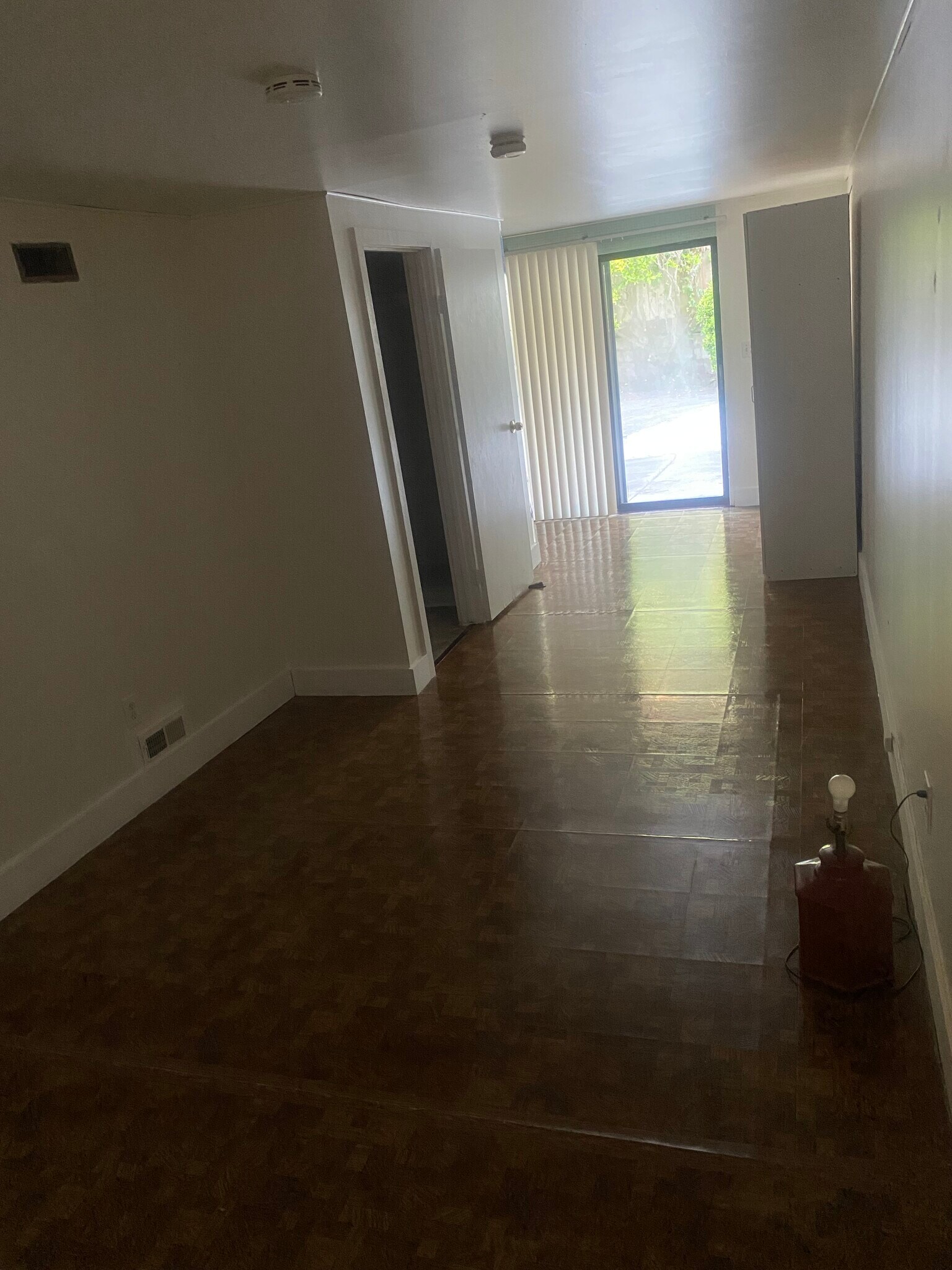 Building Photo - 204 Palisades Dr