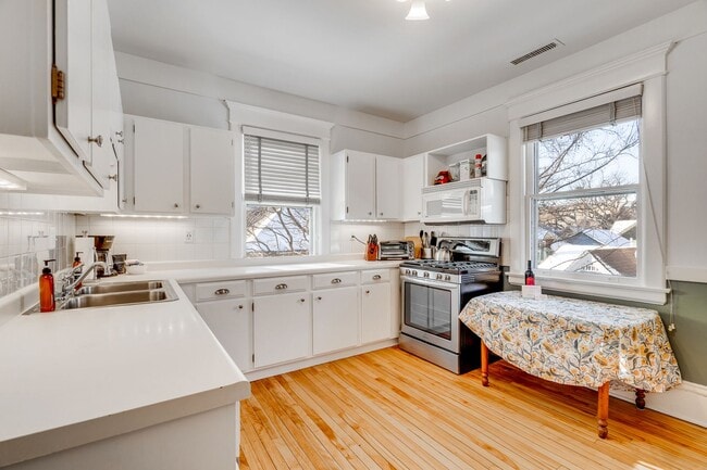 Building Photo - F. Scott Fitzgerald House in Saint Paul Can Be Your Home!