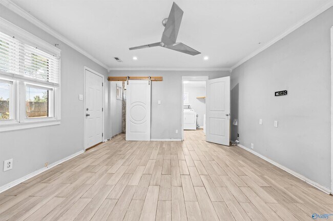 Building Photo - 805 W Arbor Dr NW