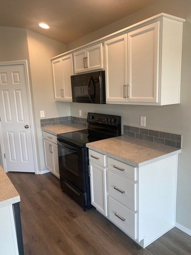 Building Photo - 5214 Clearfield Ct