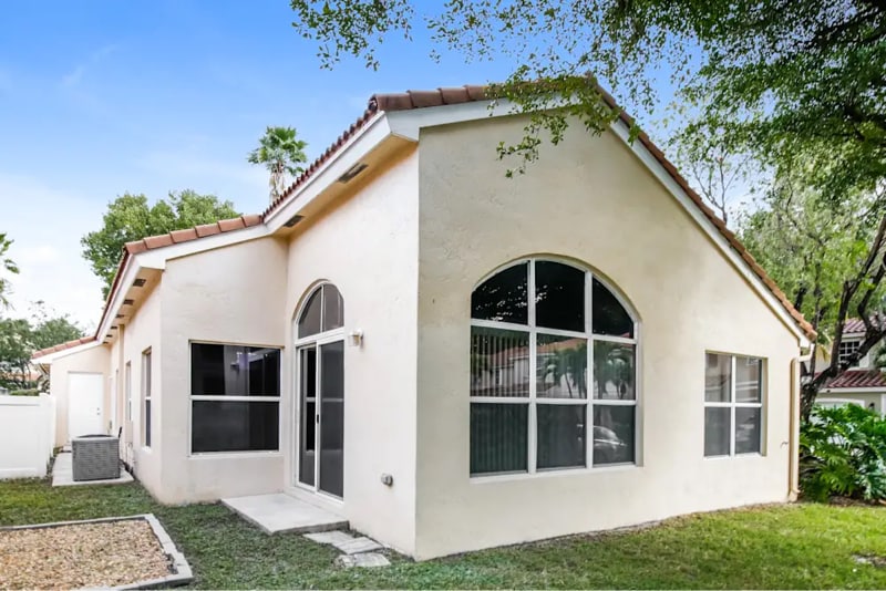 Building Photo - 10890 NW 46th Dr