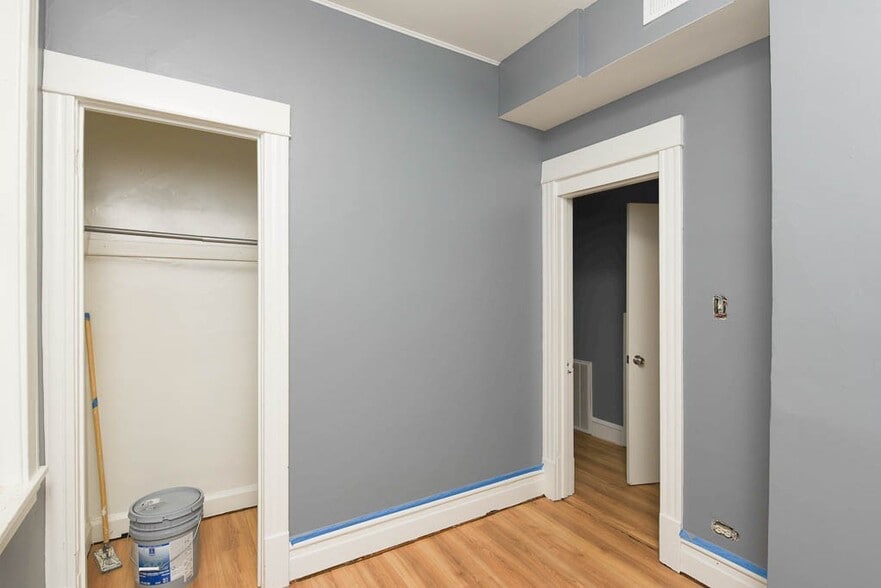 Building Photo - 2730 N Central Park Ave