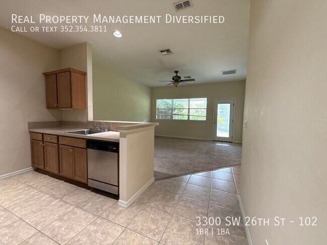 Building Photo - 3300 SW 26th St
