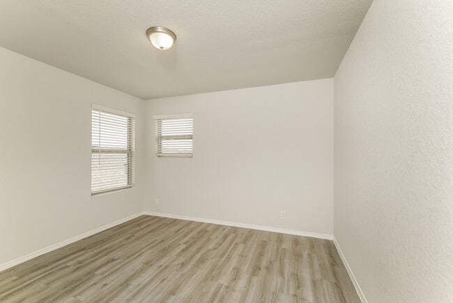 Building Photo - 2354 Applewhite Mdw