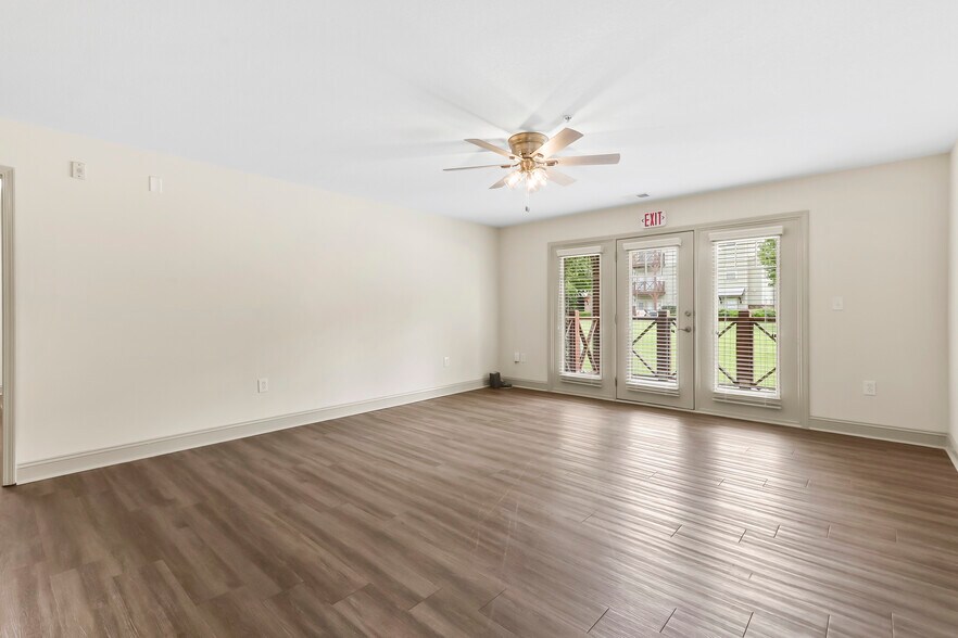 Building Photo - 203 Kelly Rd