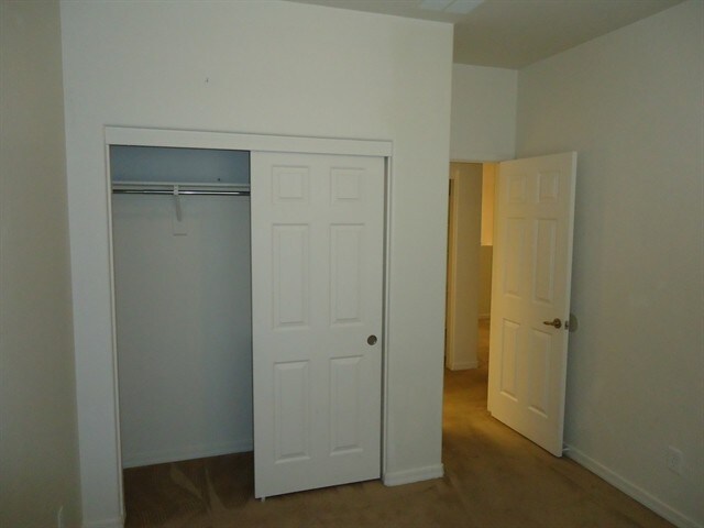 Building Photo - 18641 W Mission Ln