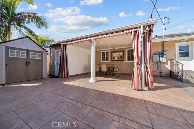 Building Photo - 11252 Saticoy St
