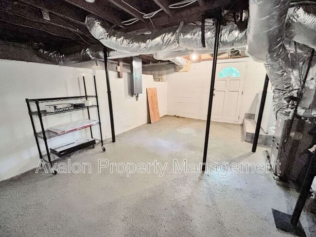 Building Photo - 6058 Harleston Rd NE