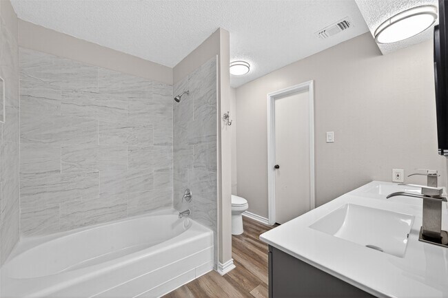 Building Photo - 12307 Gambit Dr