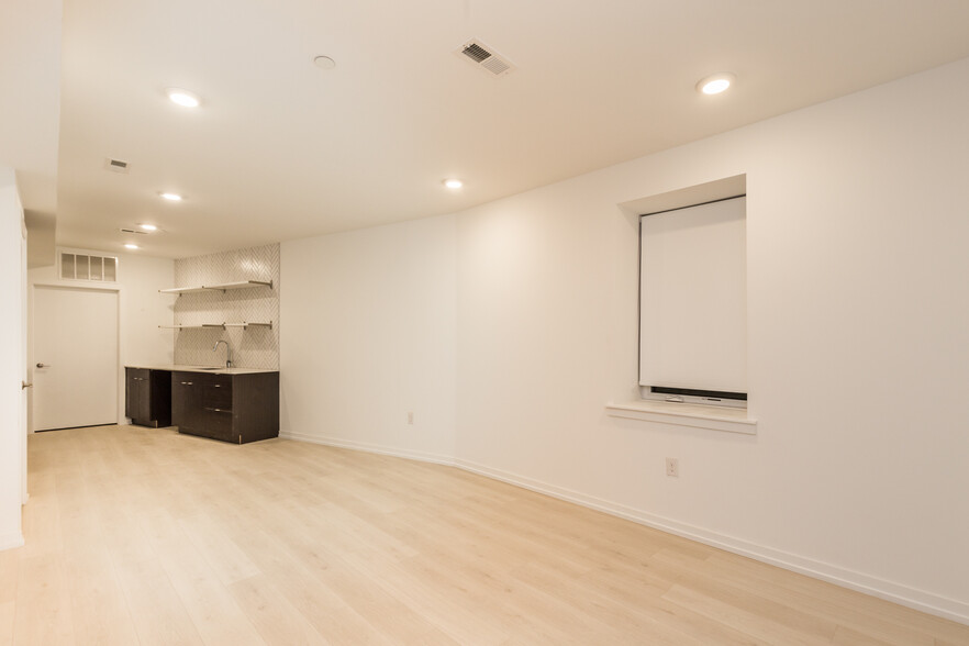 Building Photo - 1247 N 27th St
