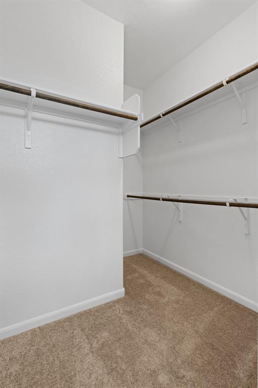 Building Photo - 348 Rend Dr
