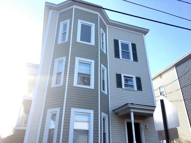 Building Photo - 93 Second St