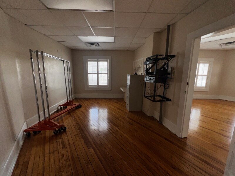 Building Photo - 703 S Madison St