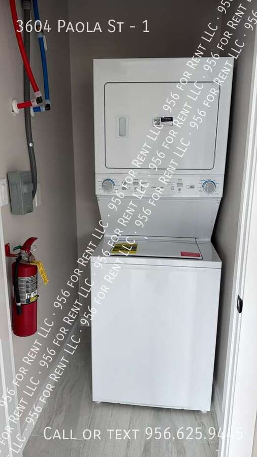 Building Photo - 3604 Paola St