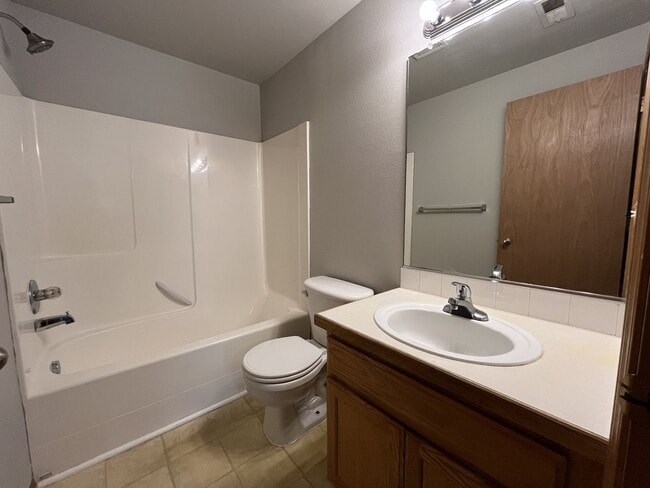 Building Photo - 3-Bed Home with Fireplace, Fenced Backyard, 2 Car Garage & Front Patio!