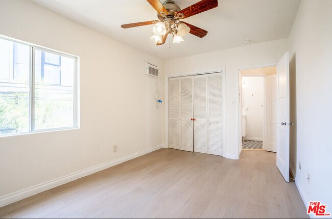 Building Photo - 1240 Lodi Pl