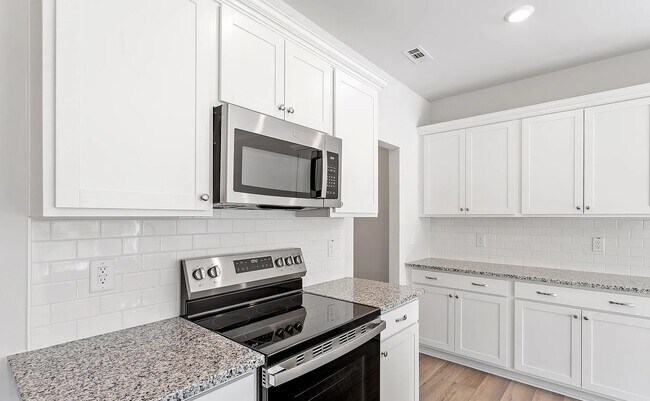 Building Photo - 152 Fideaux Blvd