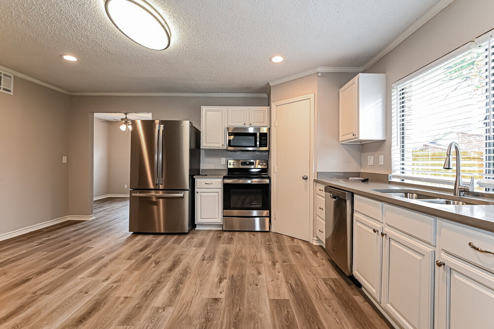 Building Photo - 8902 Miami Dr