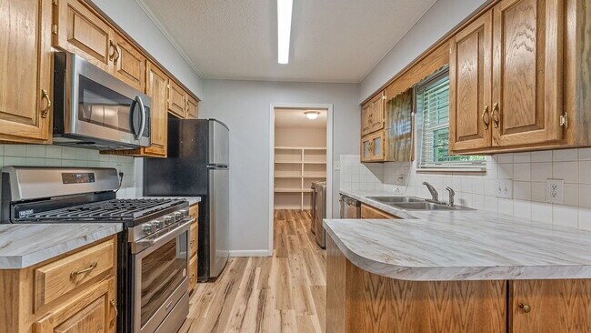 Building Photo - Cozy 3-Bedroom Home in a Great Location
