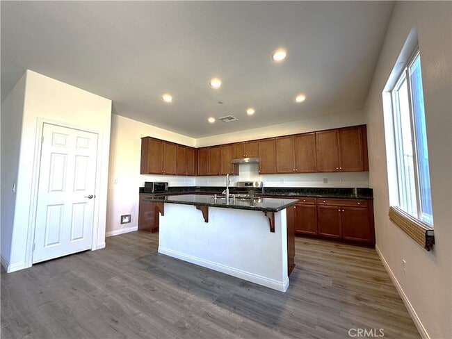Building Photo - 15176 Sheridan Ct