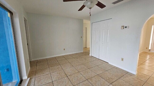 Building Photo - 3 Bedroom Pool Home in North Port - Rent I...