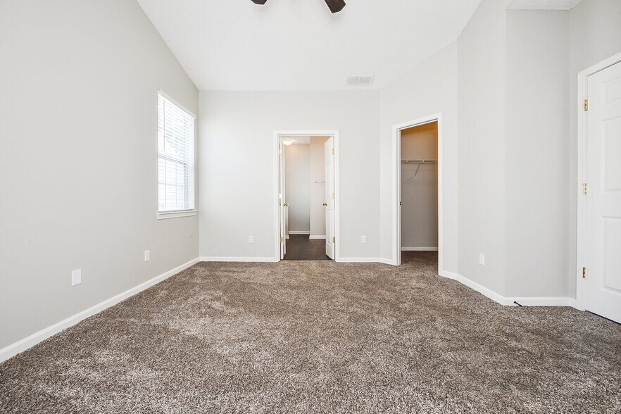 Building Photo - 1317 Winwood Dr