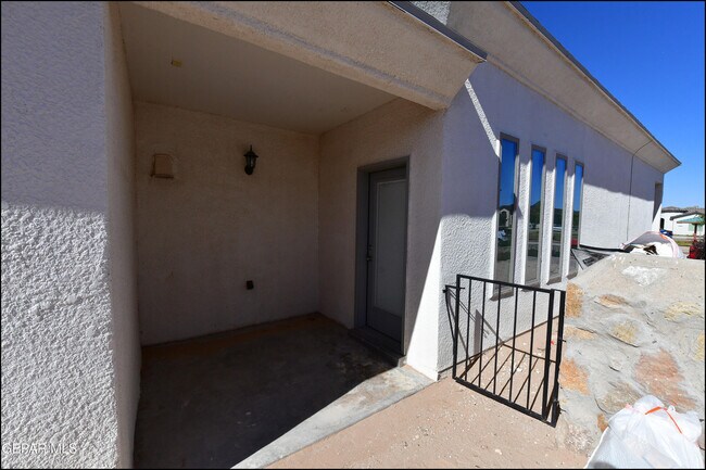 Building Photo - 14512 Charles Foster Ave