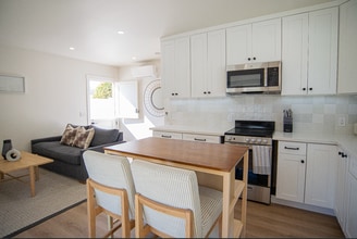 Building Photo - 1724 S Horne St