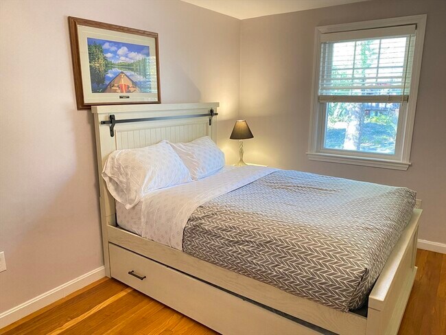 Building Photo - 15 Winchester Dr