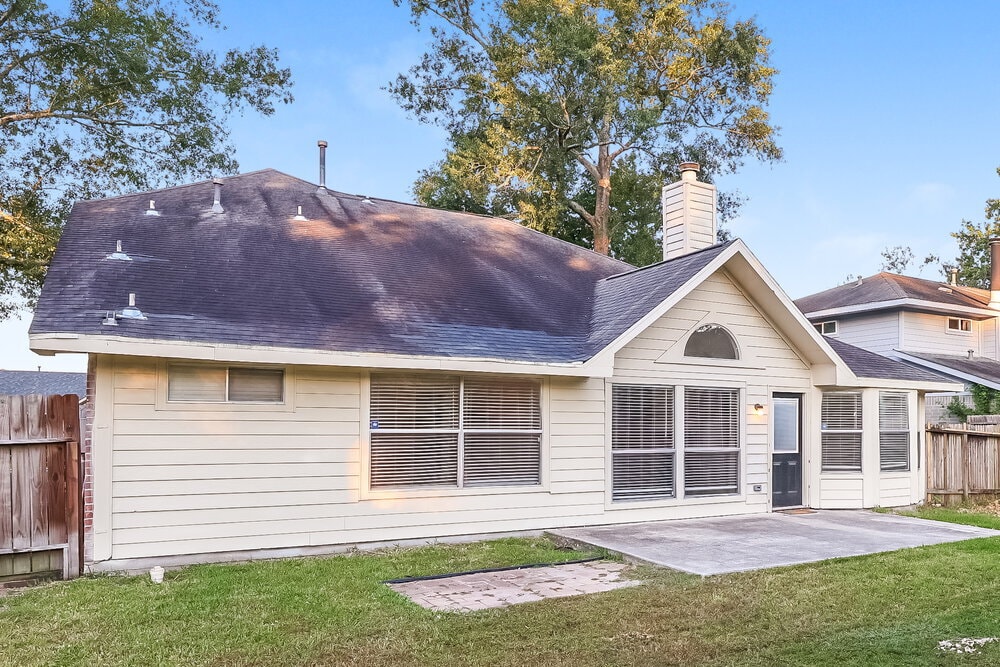 Building Photo - 18626 Droitwich Dr