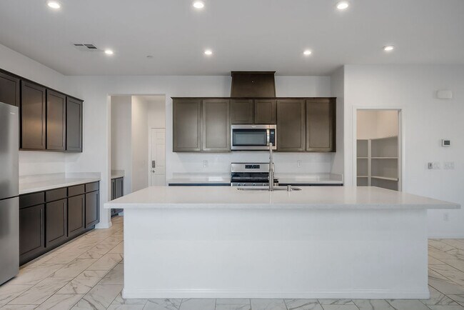 Building Photo - 4302 Eagle Island St