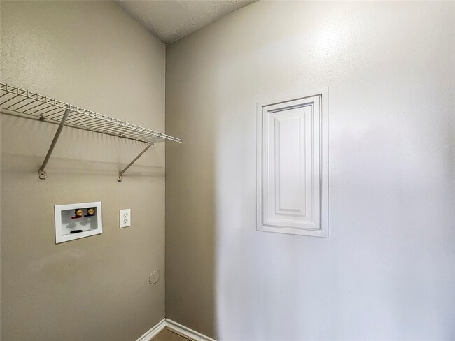 Building Photo - 14007 Marners Ct