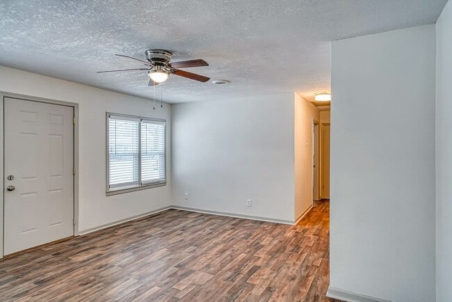 Building Photo - 2423 S 51st Ct