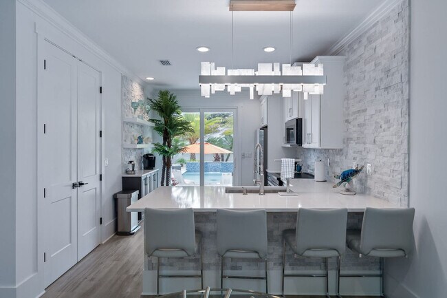 Building Photo - 5484 3rd St