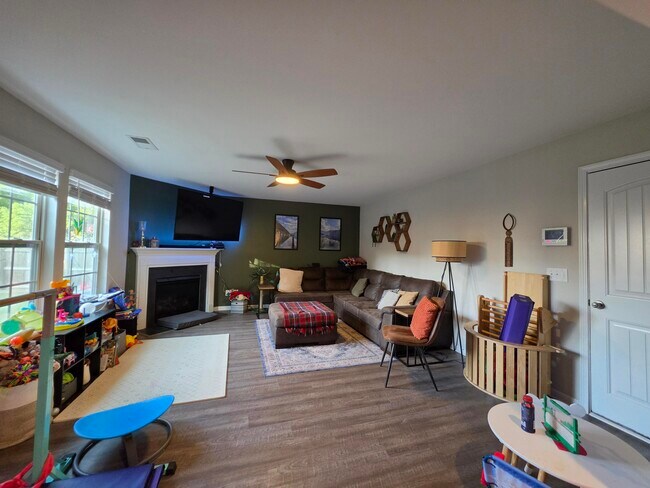 Building Photo - 147 Niblick Dr