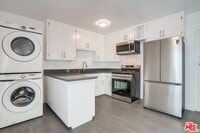 Building Photo - 869 Glenway Dr