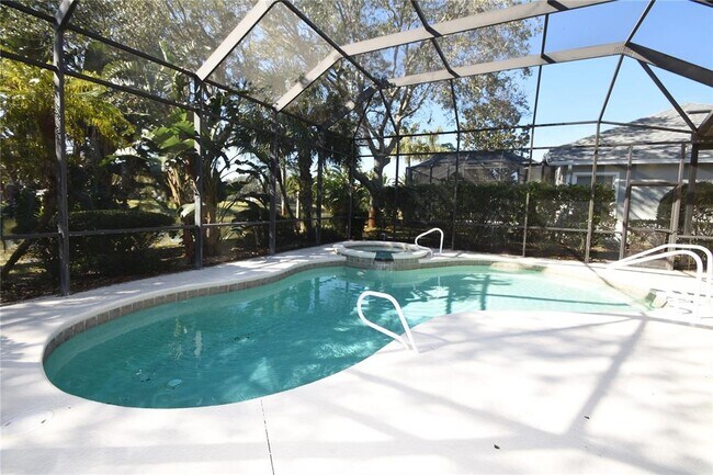 Building Photo - 16 Eastlake Dr