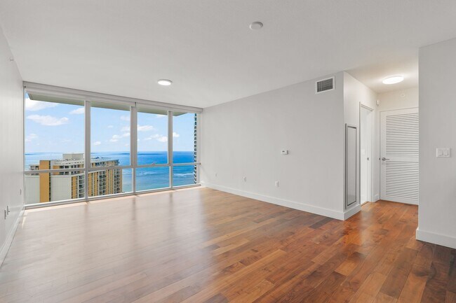 Building Photo - Beautiful Ocean View 2-Bedroom / 2-Bathroo...