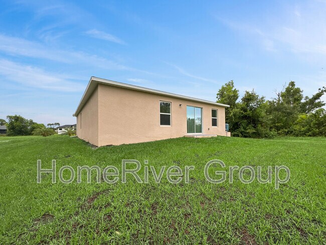 Building Photo - 4166 NW 40th Ave