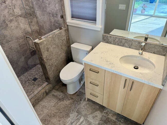 Building Photo - Beautiful Two Bedroom/Two Bathroom Home with Large Yard