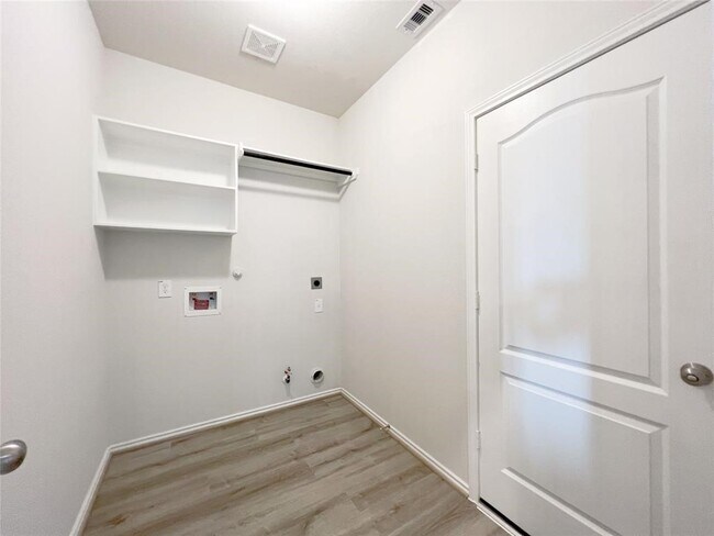 Building Photo - 15502 Islandview Ln