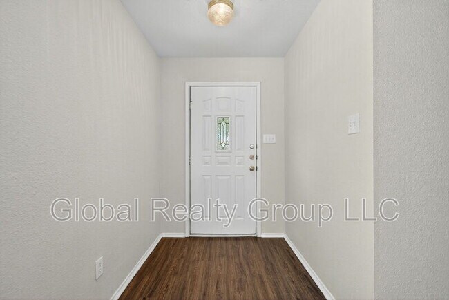 Building Photo - 16610 Retama Crown