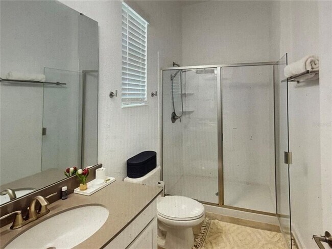 Building Photo - 8851 Fallen Oak Dr