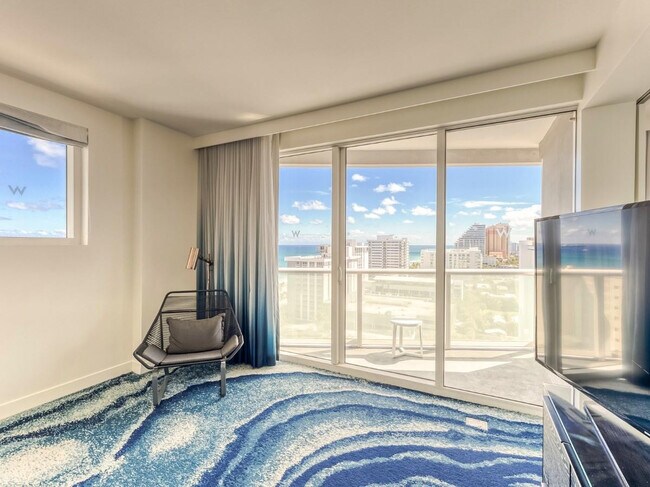 Building Photo - 3101 Bayshore Dr