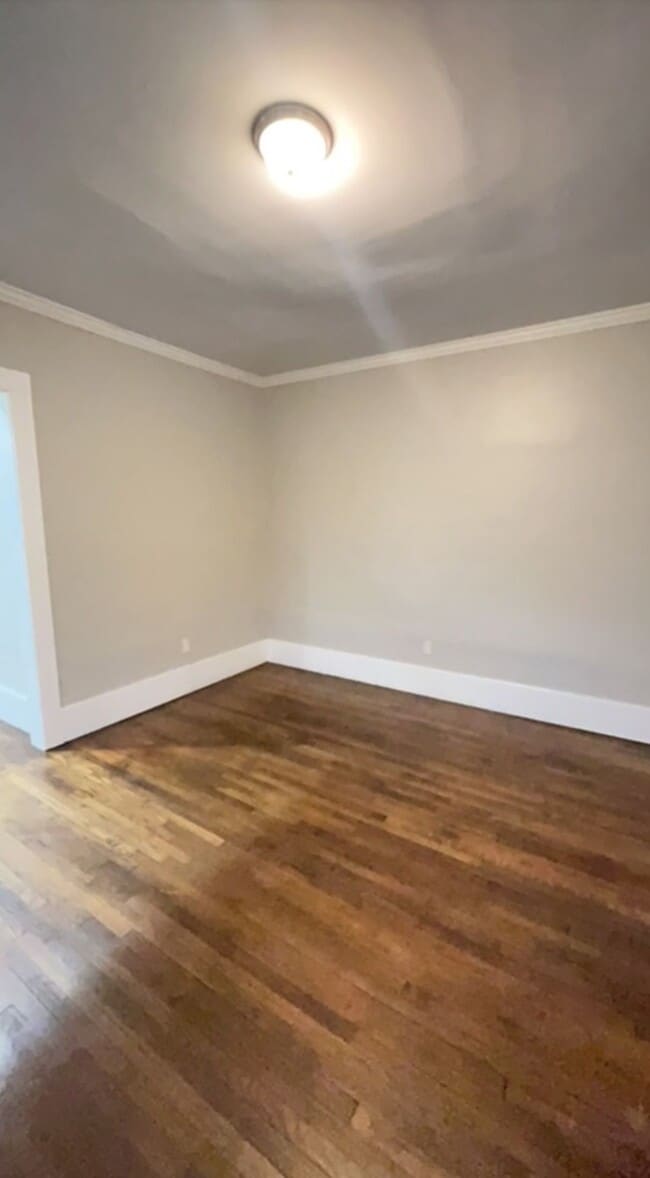 Building Photo - 7426 Dunedin St