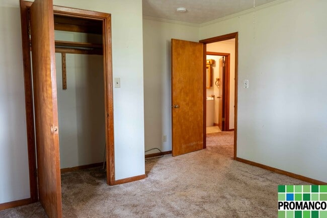 Building Photo - Cozy 1-Story Home