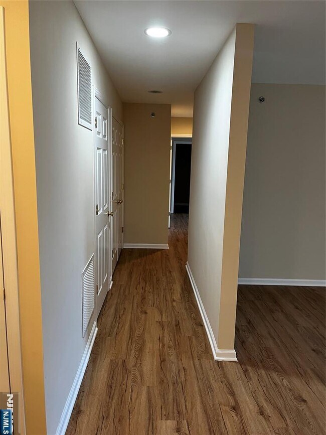 Building Photo - 36 Wanamaker Ave