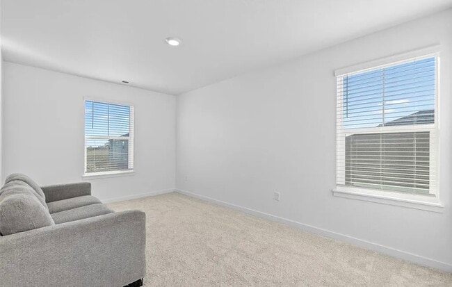 Building Photo - Shared Bathroom Room 3