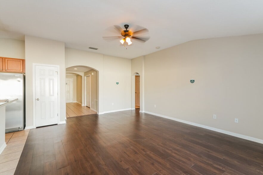 Building Photo - 6046 Desert Peace Ave