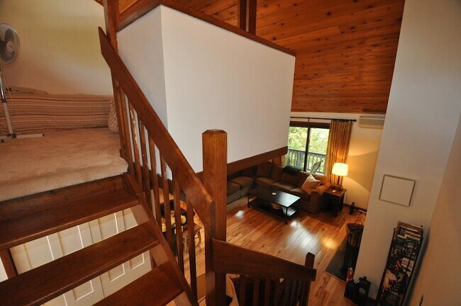 Building Photo - 55 Murray Hill Woods Rd